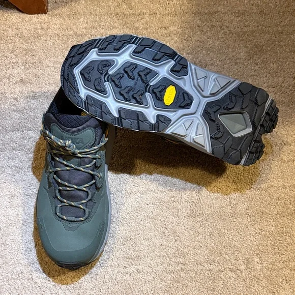 Hoka Kaha 2 GTX Men's Athletic Shoes - Green and Yellow - Picture 2 of 4